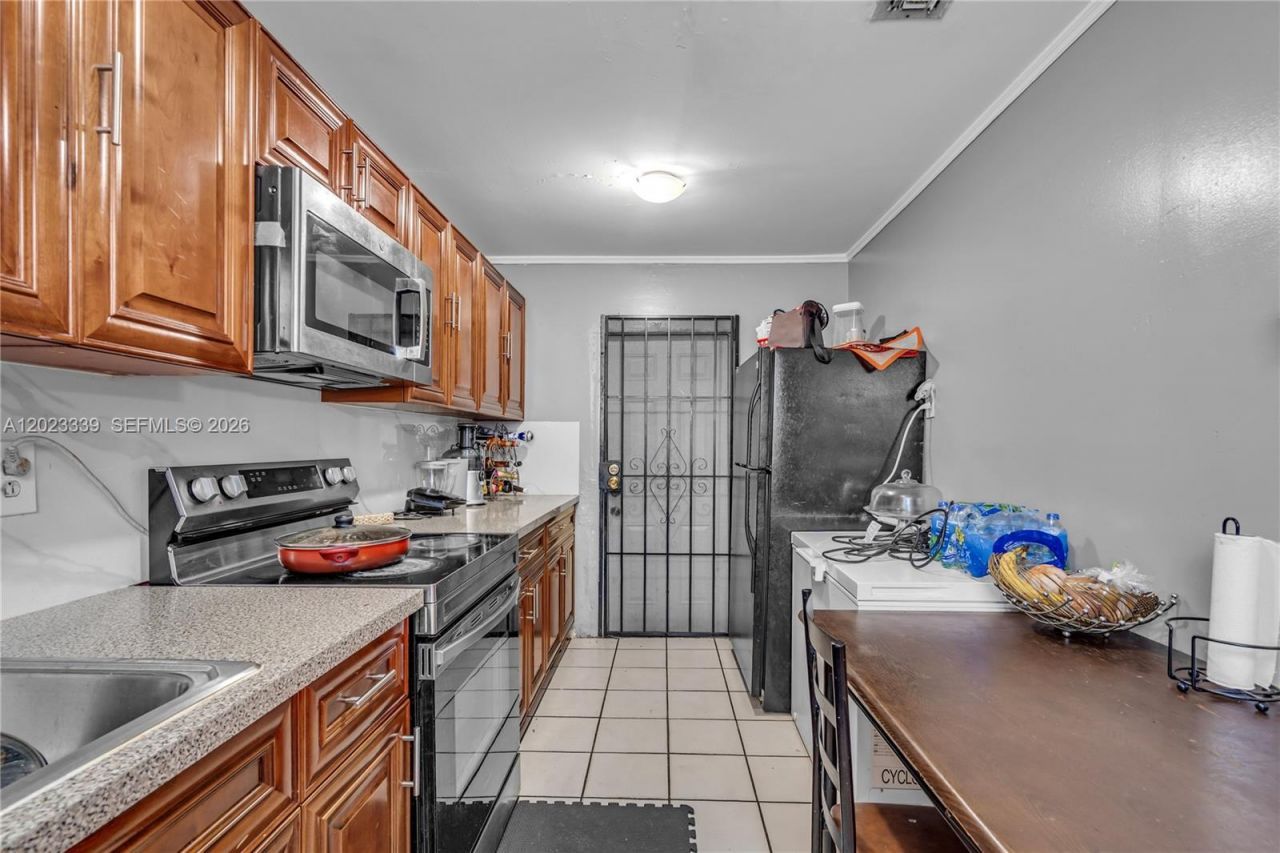94 NW 69th St , Miami, FL 33150 Photo