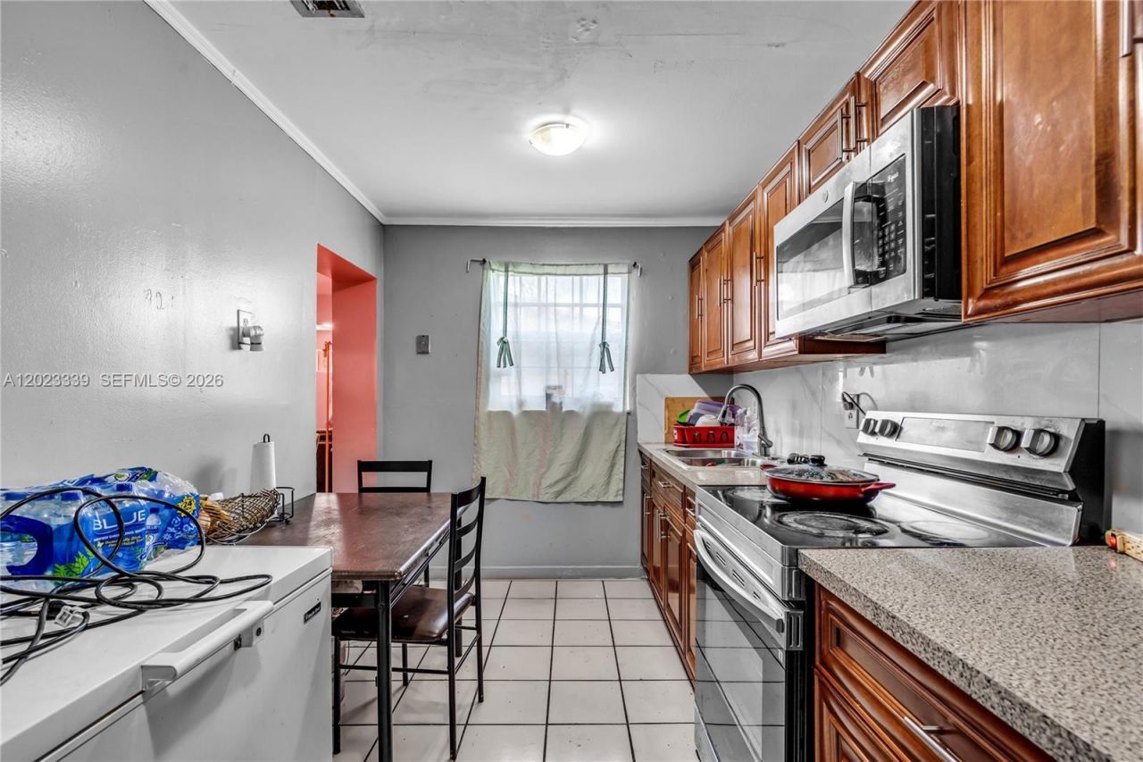 94 NW 69th St , Miami, FL 33150 Photo