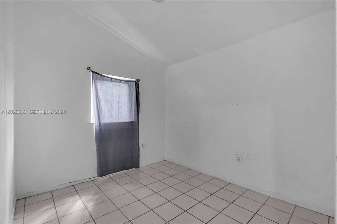 94 NW 69th St , Miami, FL 33150 Photo