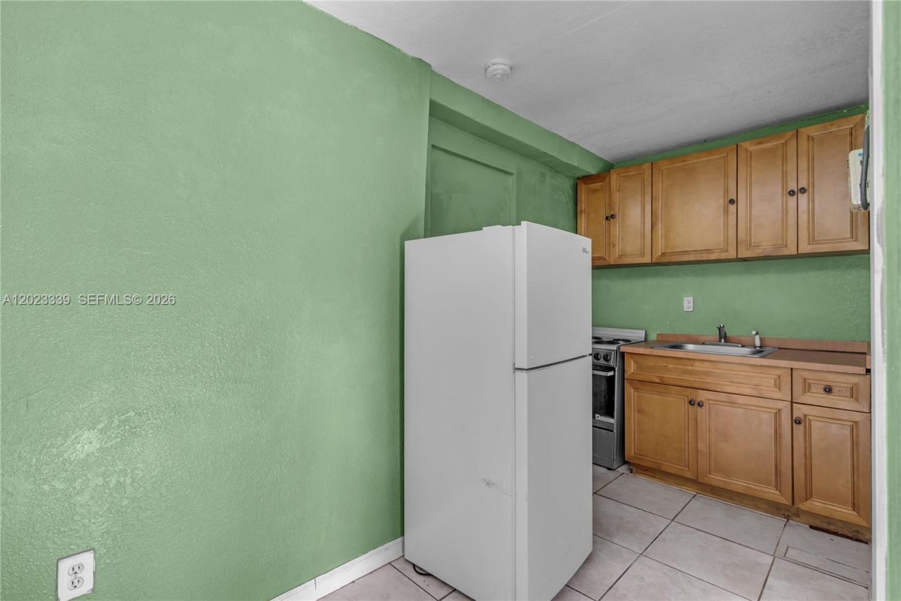 94 NW 69th St , Miami, FL 33150 Photo