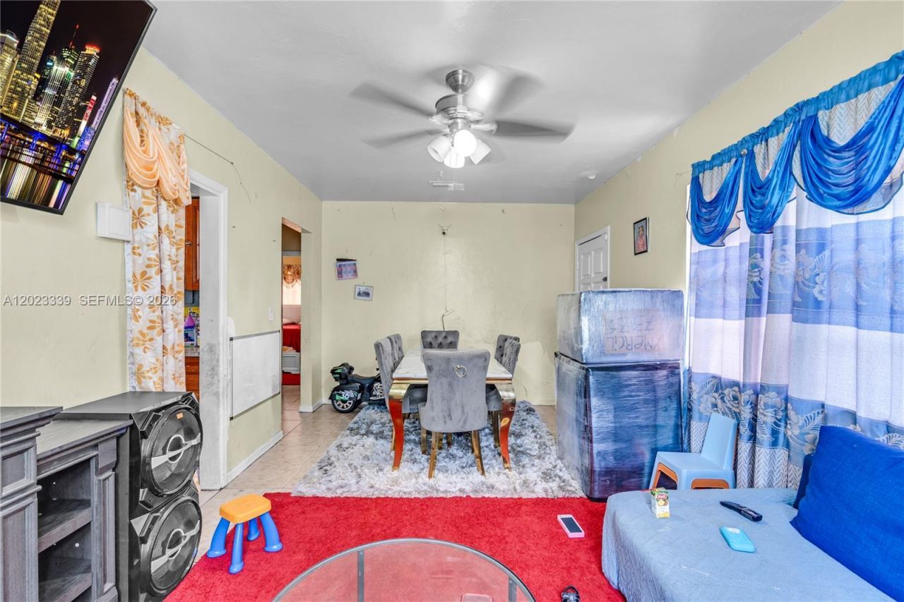 94 NW 69th St , Miami, FL 33150 Photo