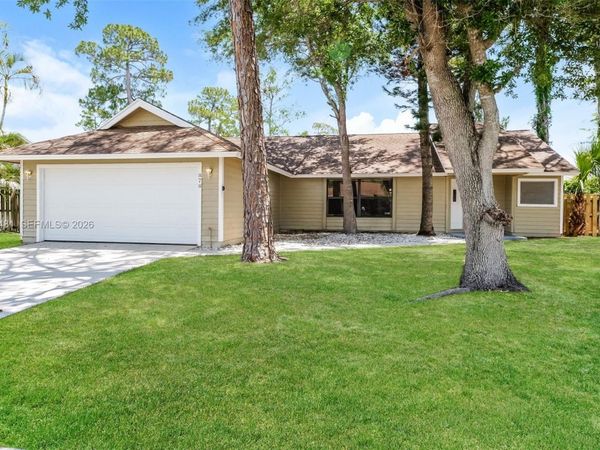 878 Daffodil Dr , Wellington, FL 33414
