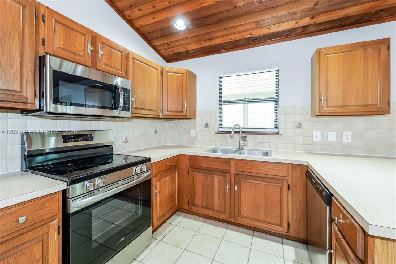 878 Daffodil Dr , Wellington, FL 33414 Photo