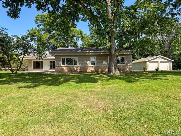 13819 State Route 21, De Soto, MO 63020