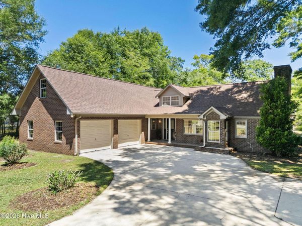 3907 Northeast Avenue, Castle Hayne, NC 28429