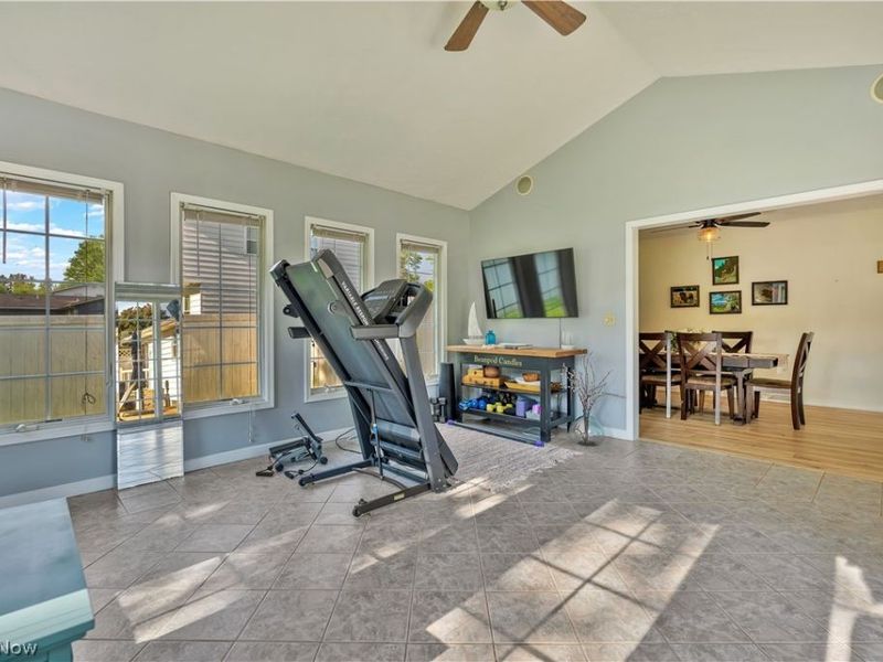 8263 Winterwood Avenue NW, North Canton, OH 44720 Photo 20