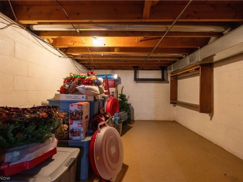 8263 Winterwood Avenue NW, North Canton, OH 44720 Photo 33