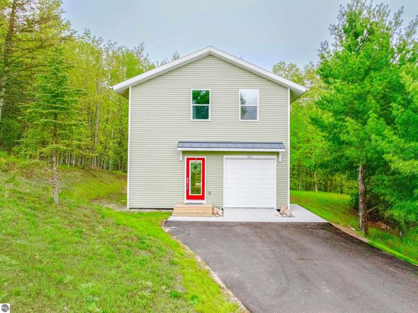 611 Michael Avenue, Traverse City, MI 49685