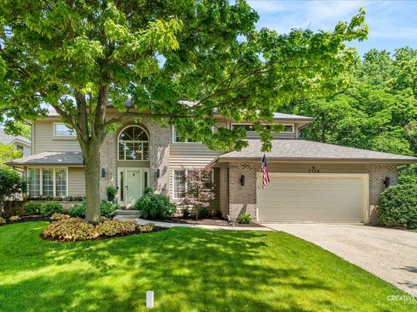 2124 University Drive, Naperville, IL 60565