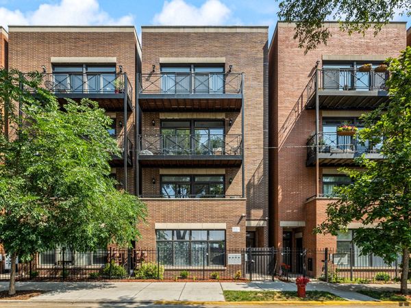 3128 W Walton Street , Unit 1, Chicago, IL 60622