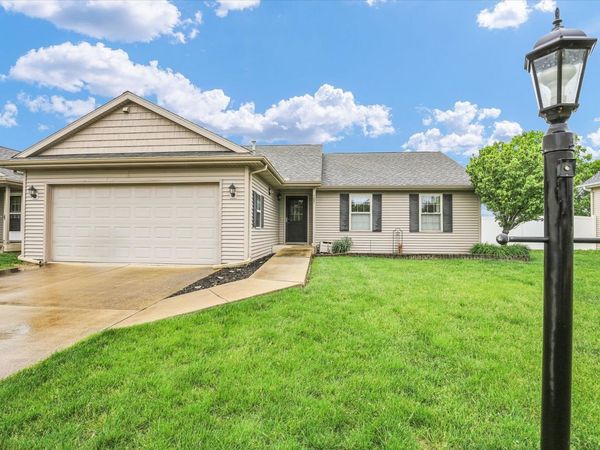 707 Chickory Drive , Champaign, IL 61822