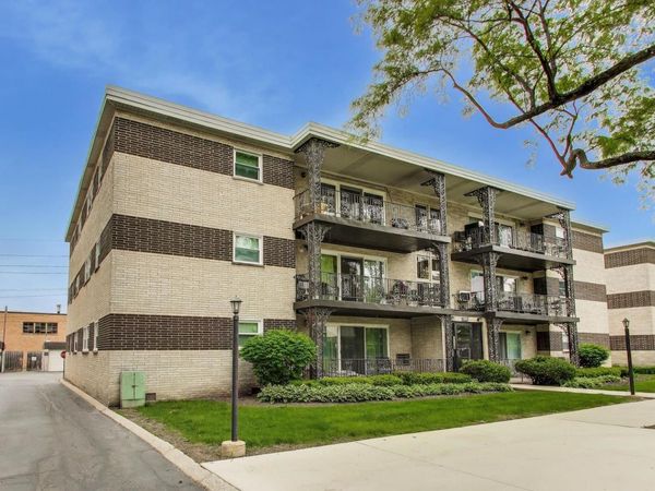 925 S 8th Avenue, Unit 12, La Grange, IL 60525