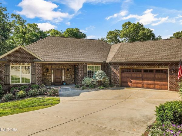 1341 Hillvale Rd, Louisville, TN 37777