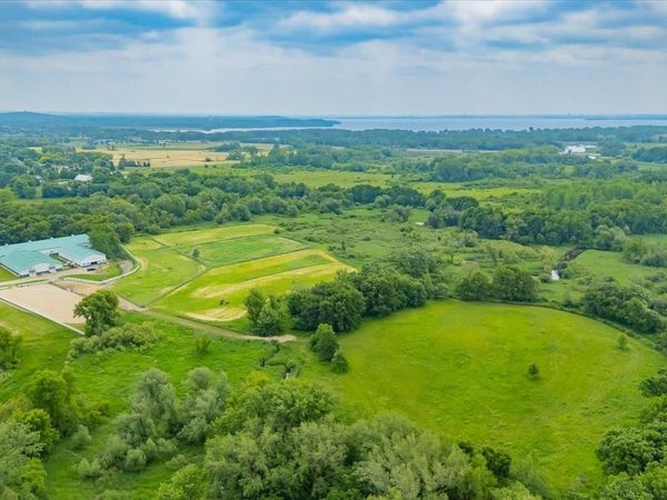 5500 Surrey Lane, Waunakee, WI 53597