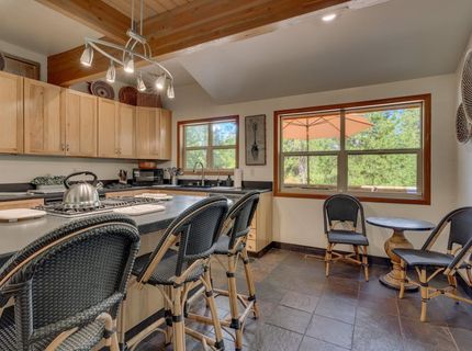 11310 Thelin Drive, Truckee, CA 96161 Photo