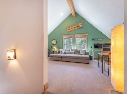 50638 Hemlock Court, Soda Springs, CA 95728 Photo