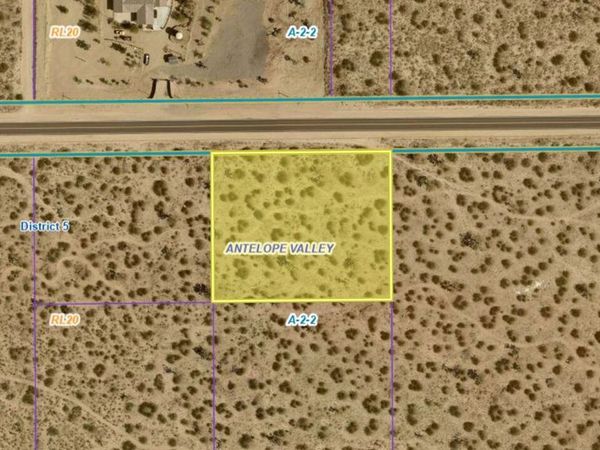 138 E Avenue O, Palmdale, CA 93591