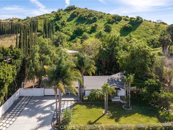 9501 Clybourn, Sunland, CA 91352