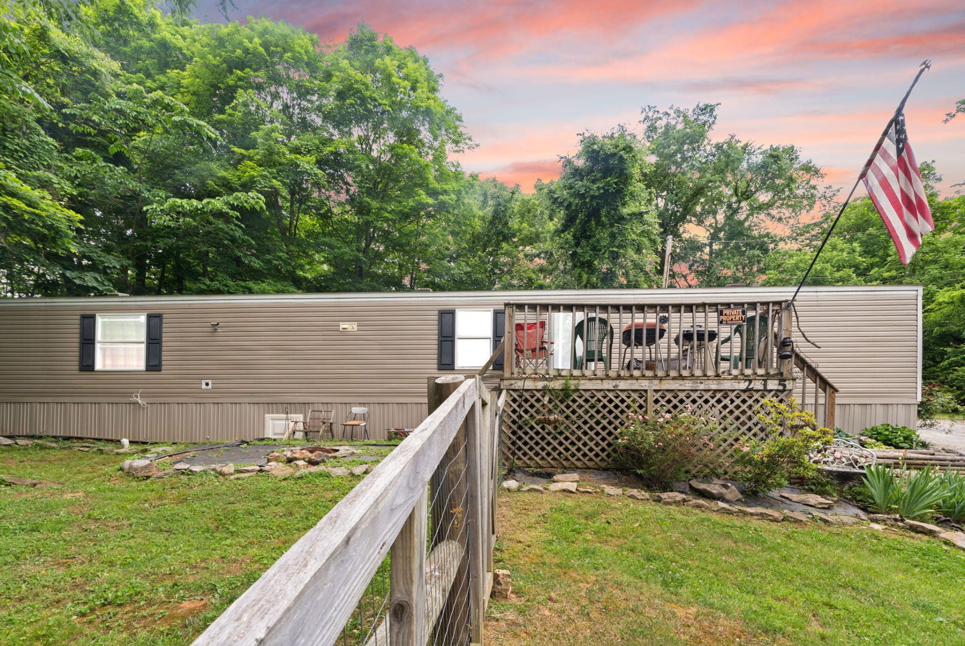215 Lakeview Avenue, Burnside, KY 42519