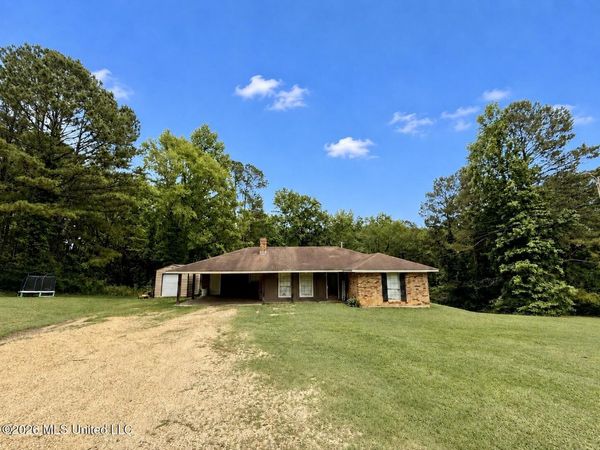 1040 Highway 43 , Oak Vale, MS 39656
