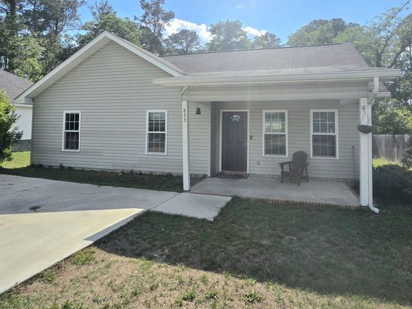 823 N Main Street, Statesboro, GA 30458