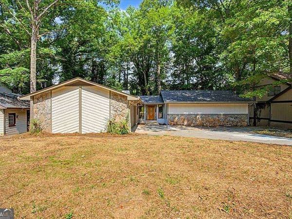 1583 Fieldgreen Overlook, Stone Mountain, GA 30088