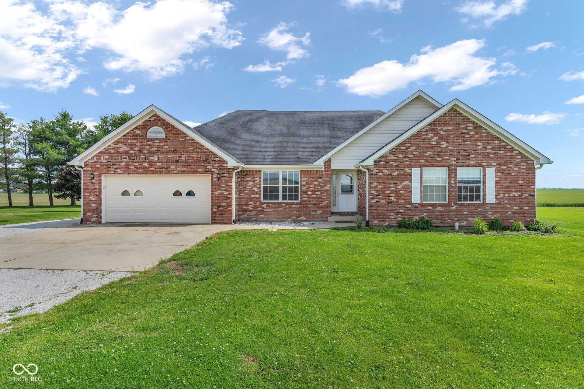 965 W Pearl Street, Trafalgar, IN 46181 Main Photo