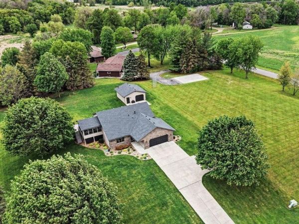 534 Rolling Meadows Lane SE, New Prague, MN 56071