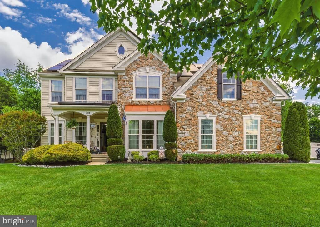 312 Bon Air Drive, Williamstown, NJ 08094 Main Photo