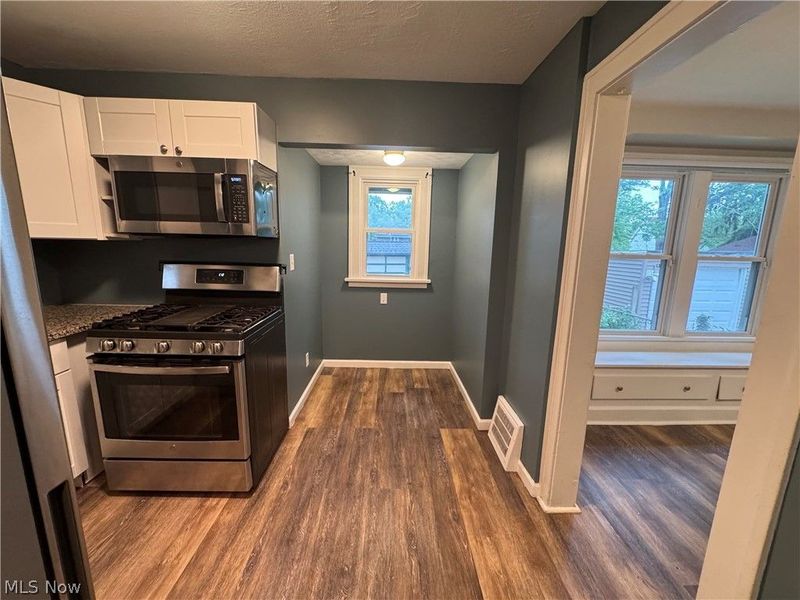 12116 Longmead Avenue, Cleveland, OH 44135 Photo 6