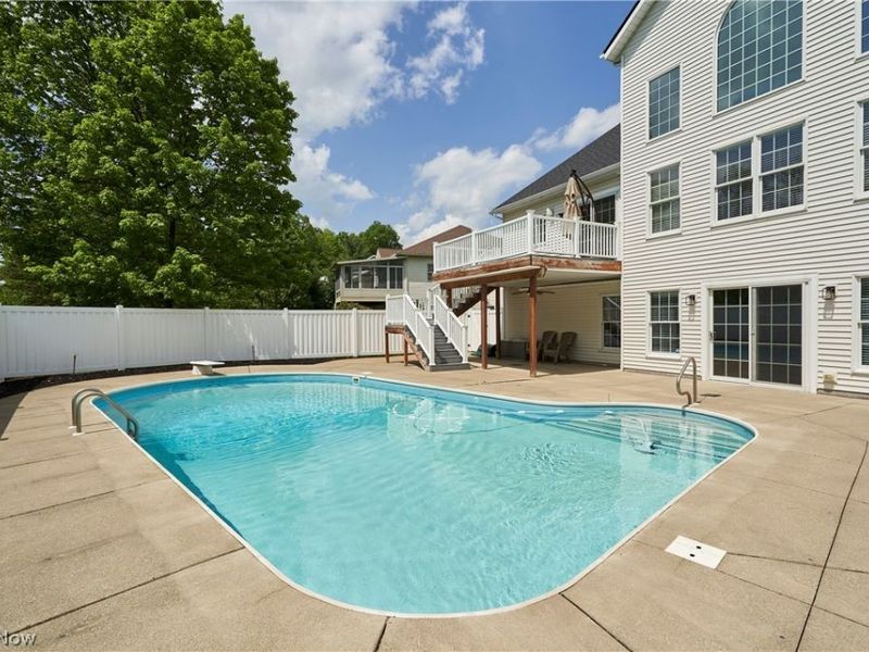 929 Hidden Valley Drive, Wadsworth, OH 44281 Photo 2