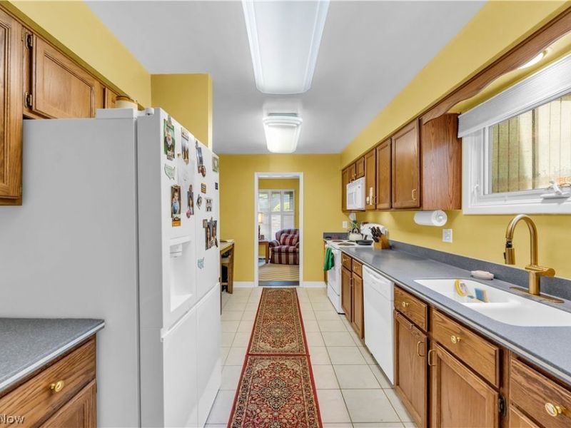 36 Oakshore Drive , Bratenahl, OH 44108 Photo 11
