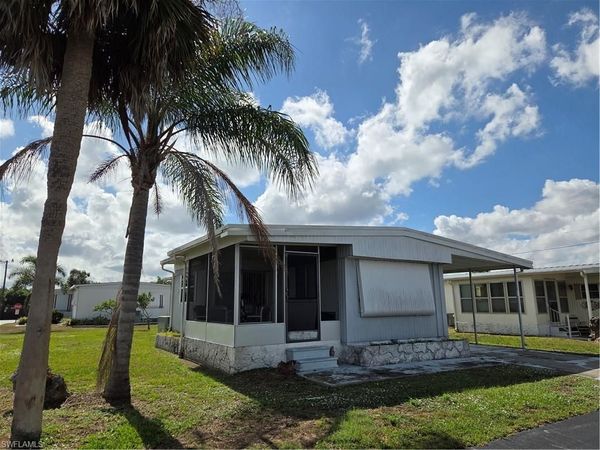549 Freedom ST , NORTH FORT MYERS, FL 33917