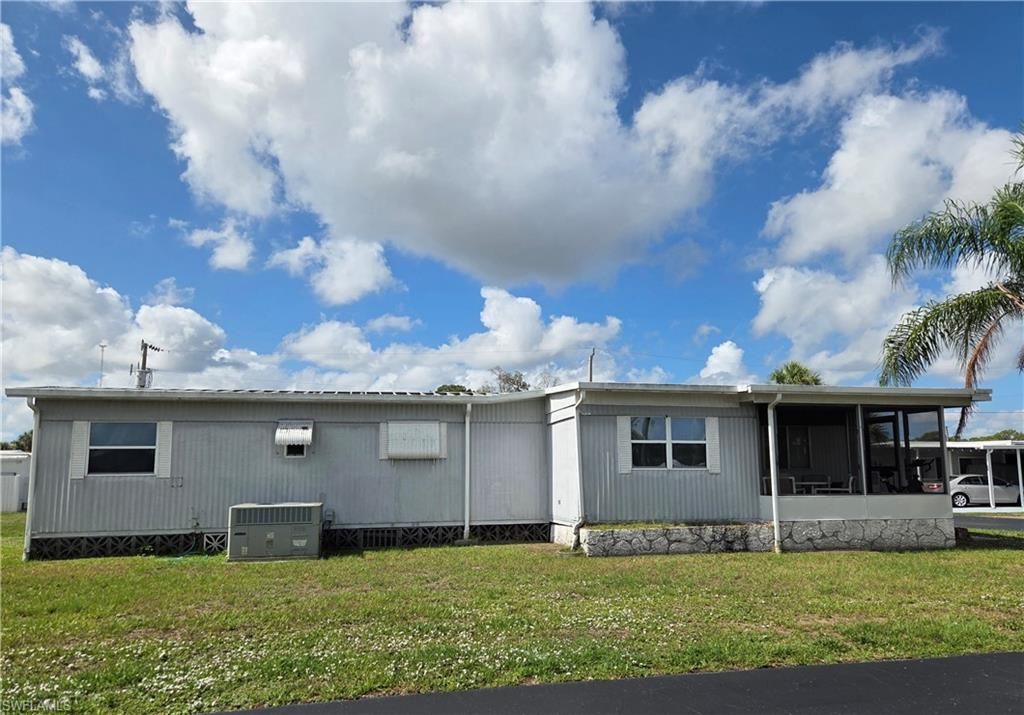 549 Freedom St , North Fort Myers, FL 33917 Photo