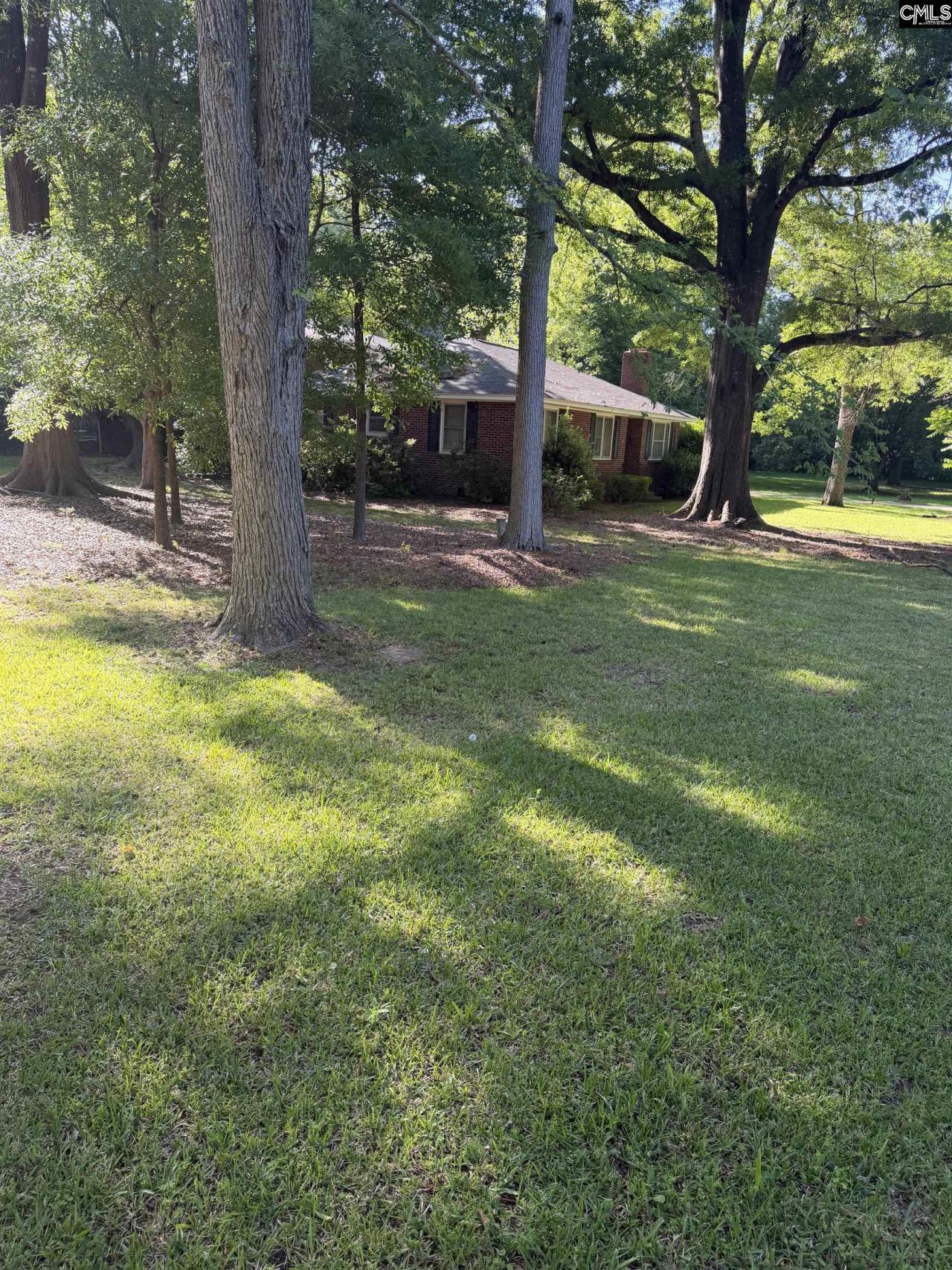 1514 Mower  Photo 4