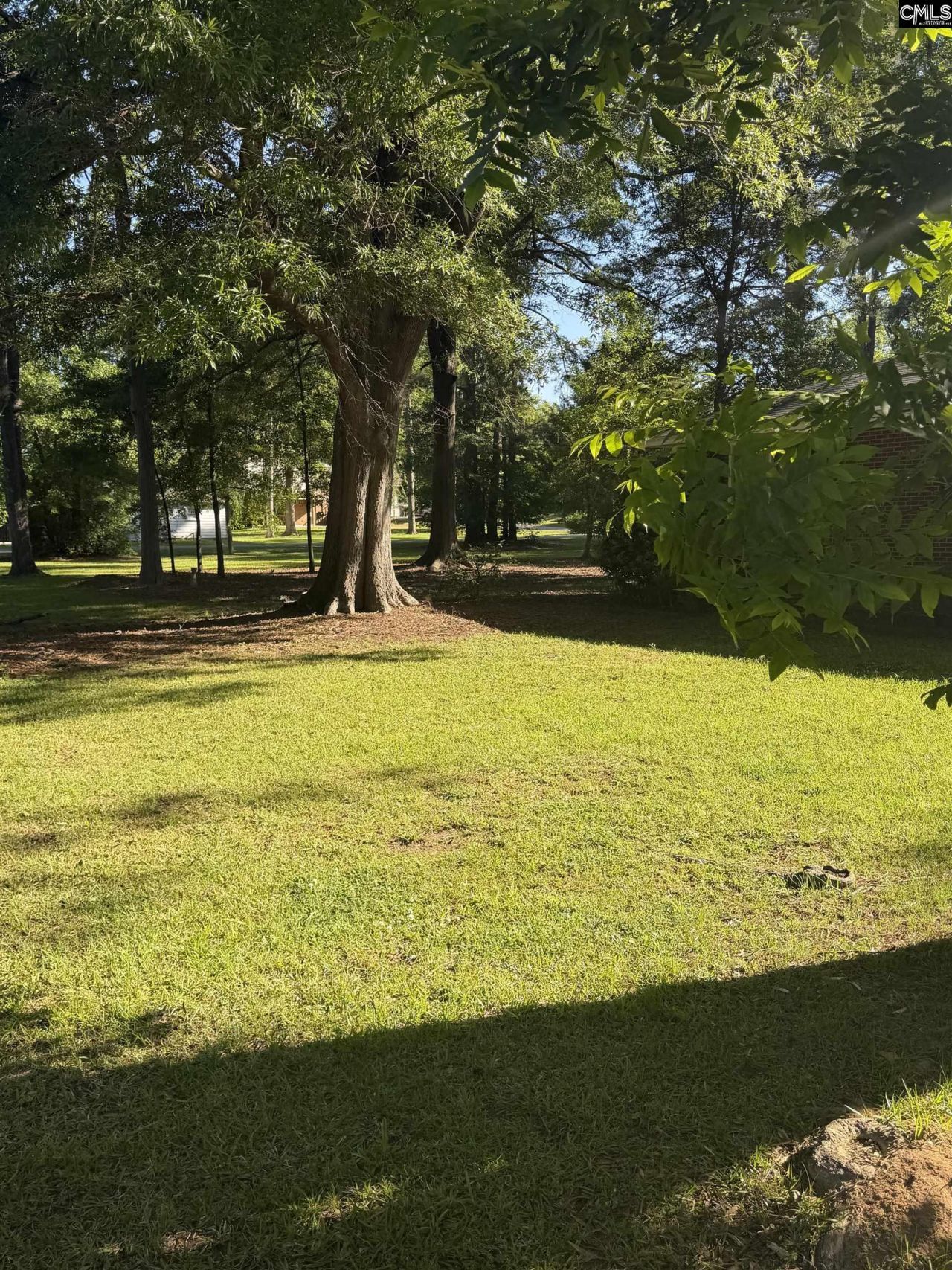 1514 Mower  Photo 9