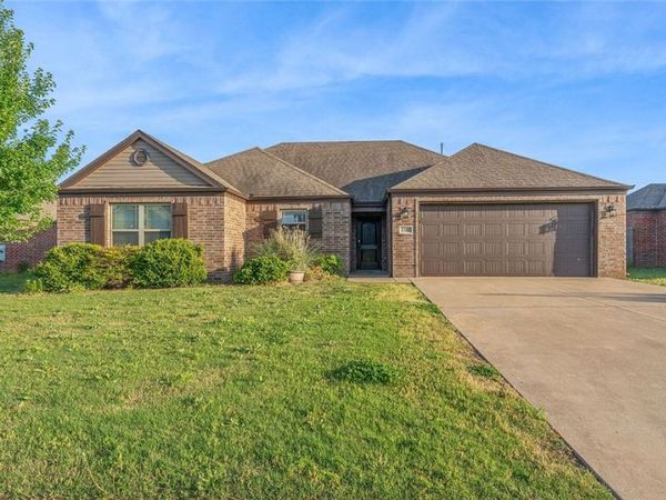 2305 SW Worthington Avenue, Bentonville, AR 72713