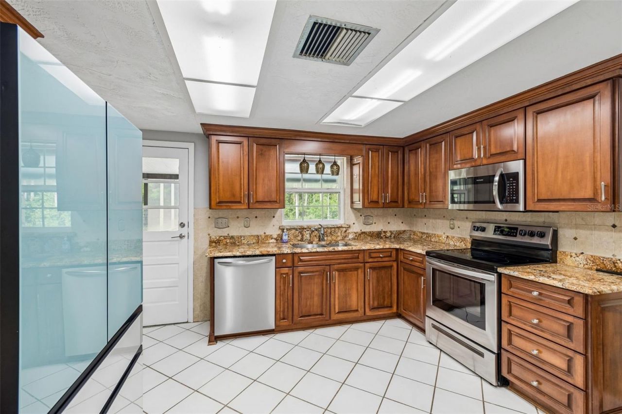 7635 Tanglewood Drive , New Port Richey, FL 34654 Photo