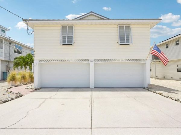 262 S HARBOR DRIVE , HOLMES BEACH, FL 34217