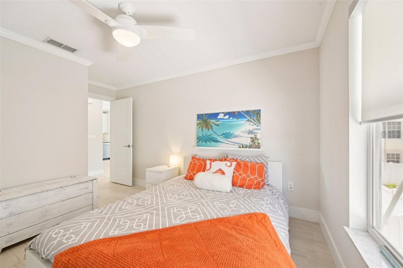 262 S Harbor Drive, Holmes Beach, FL 34217 Photo