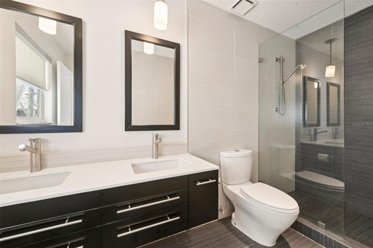 262 S Harbor Drive, Holmes Beach, FL 34217 Photo