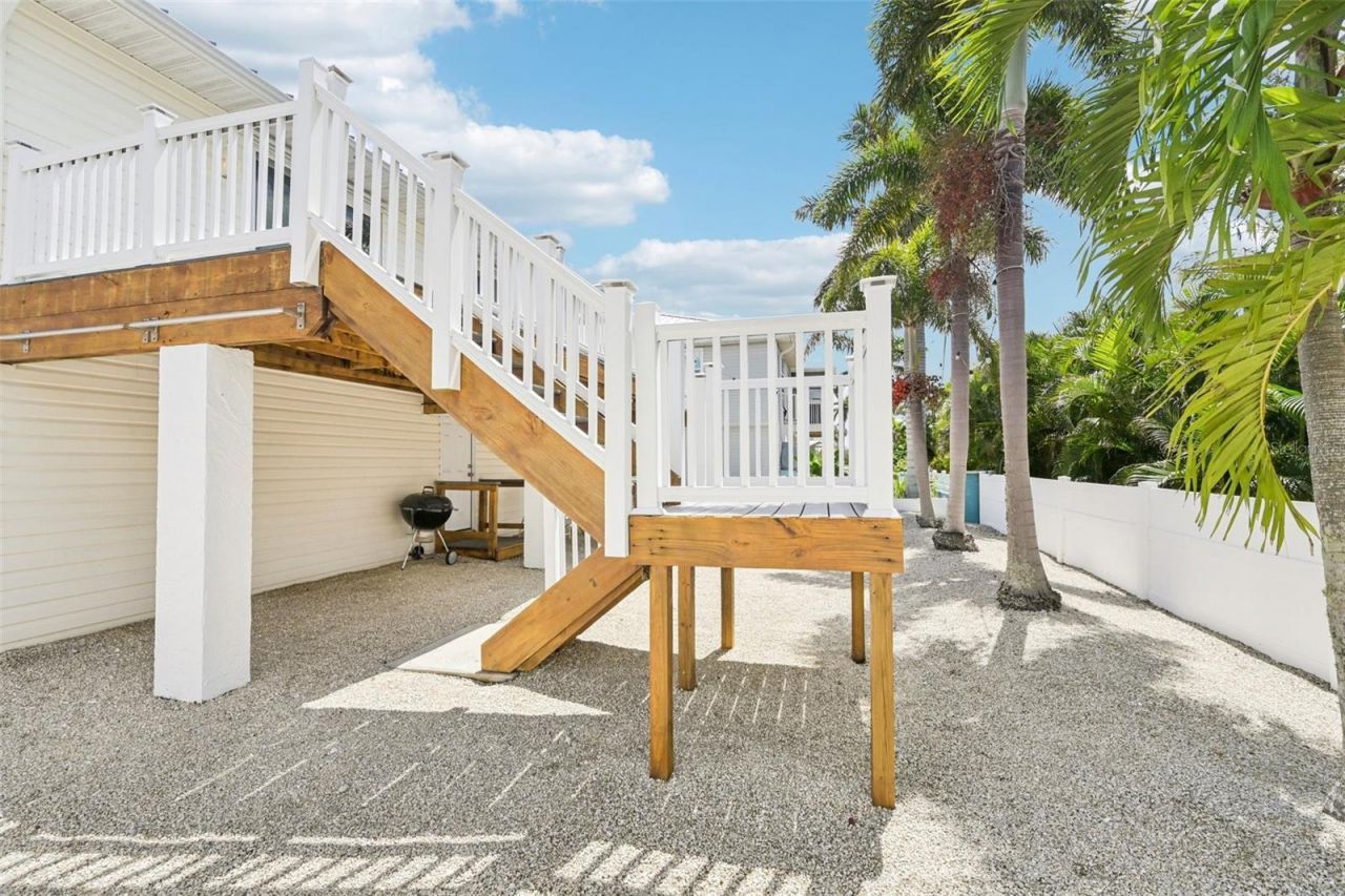 262 S Harbor Drive, Holmes Beach, FL 34217 Photo