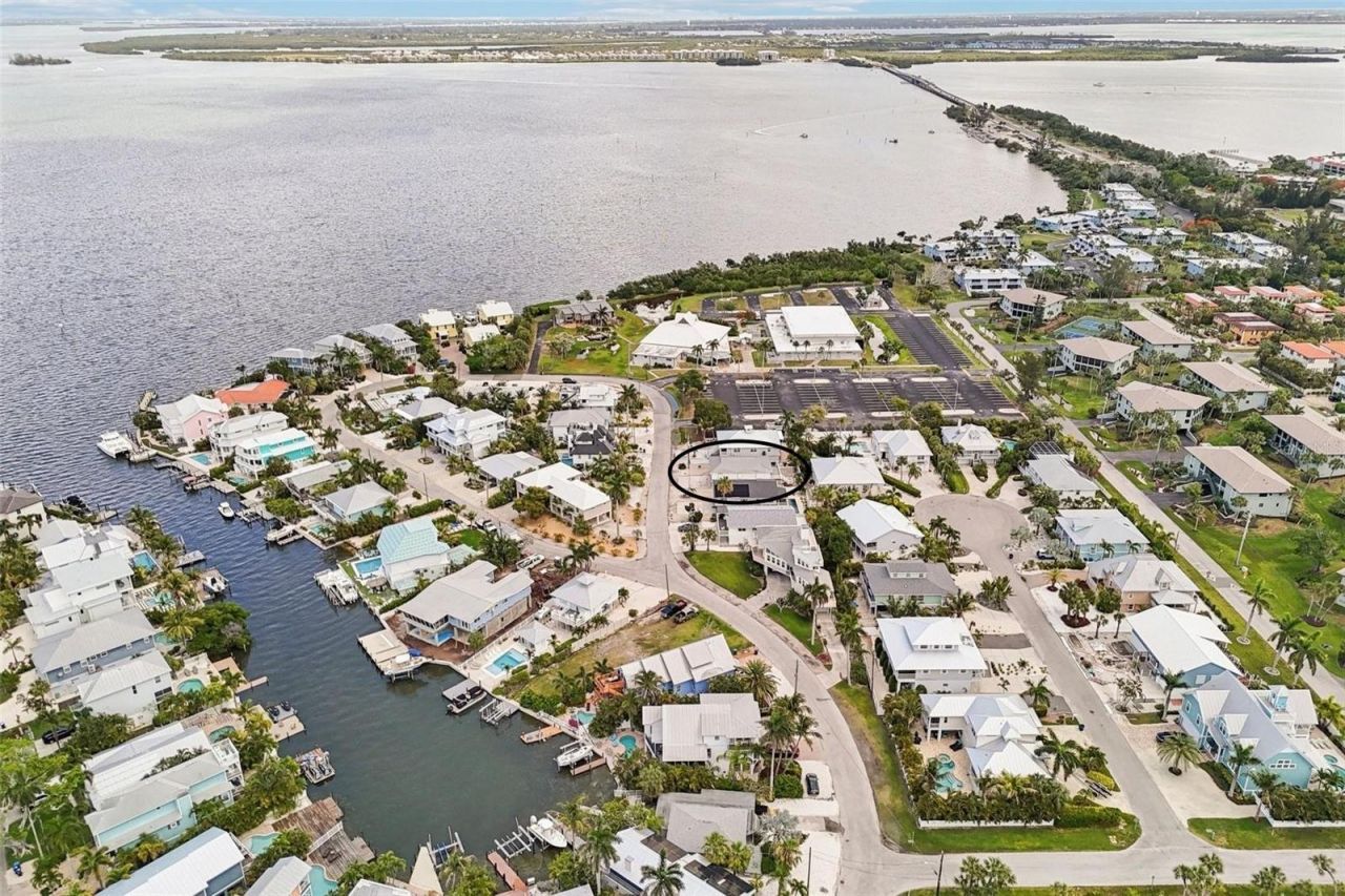 262 S Harbor Drive, Holmes Beach, FL 34217 Photo