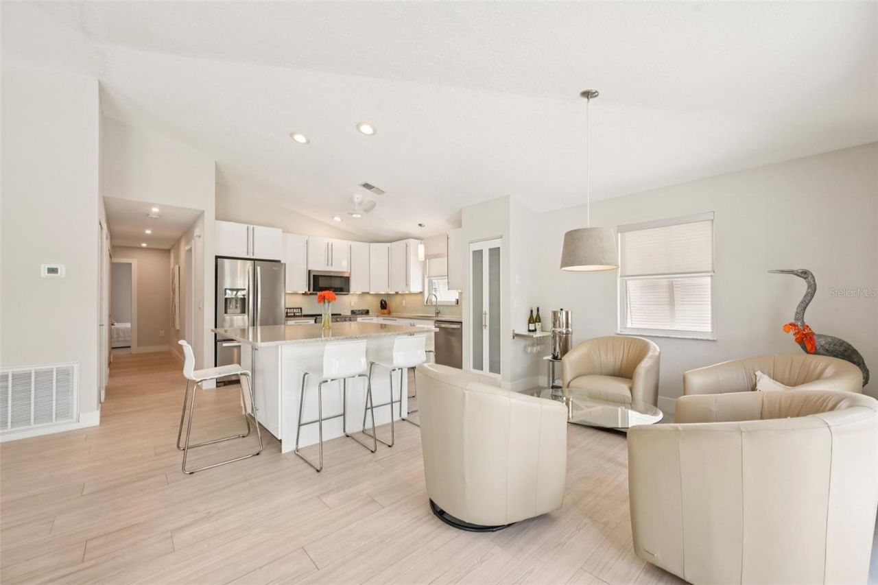 262 S Harbor Drive, Holmes Beach, FL 34217 Photo