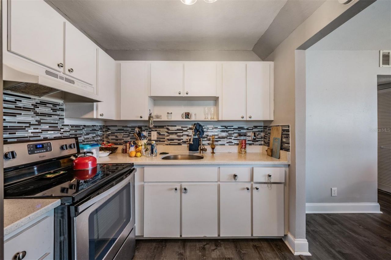302 Andover Place S, Unit 167, Sun City Center, FL 33573 Photo