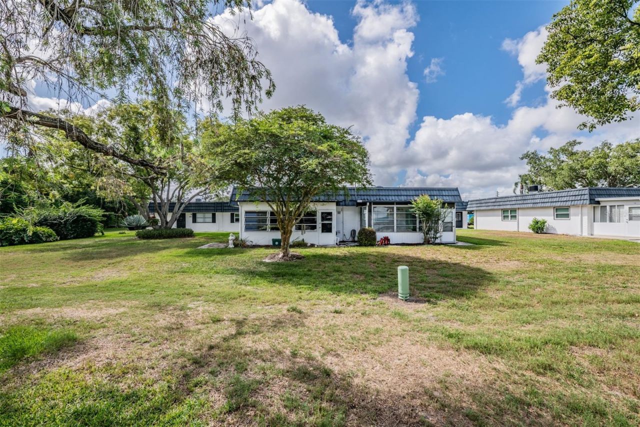 302 Andover Place S, Unit 167, Sun City Center, FL 33573 Photo