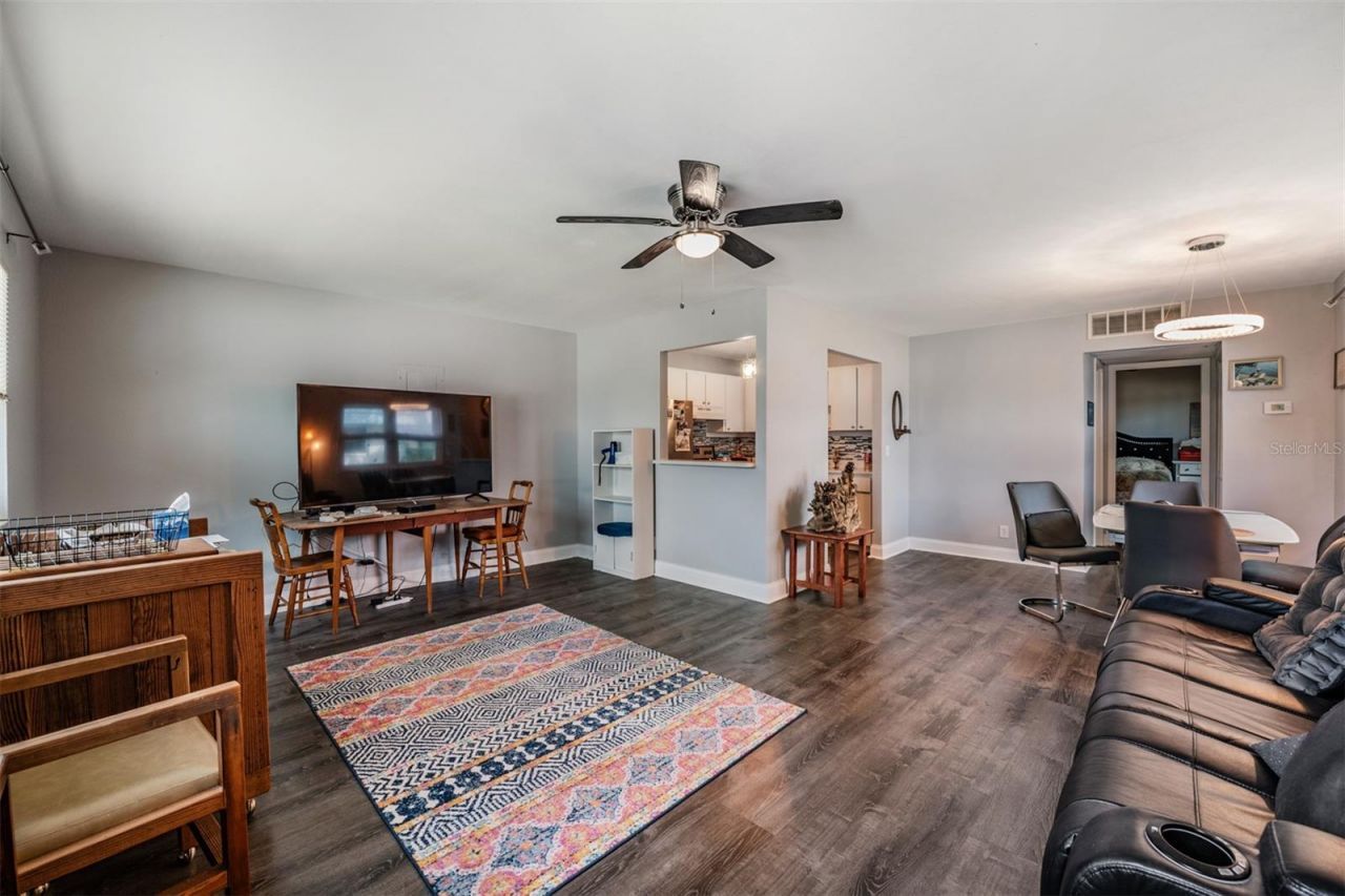 302 Andover Place S, Unit 167, Sun City Center, FL 33573 Photo