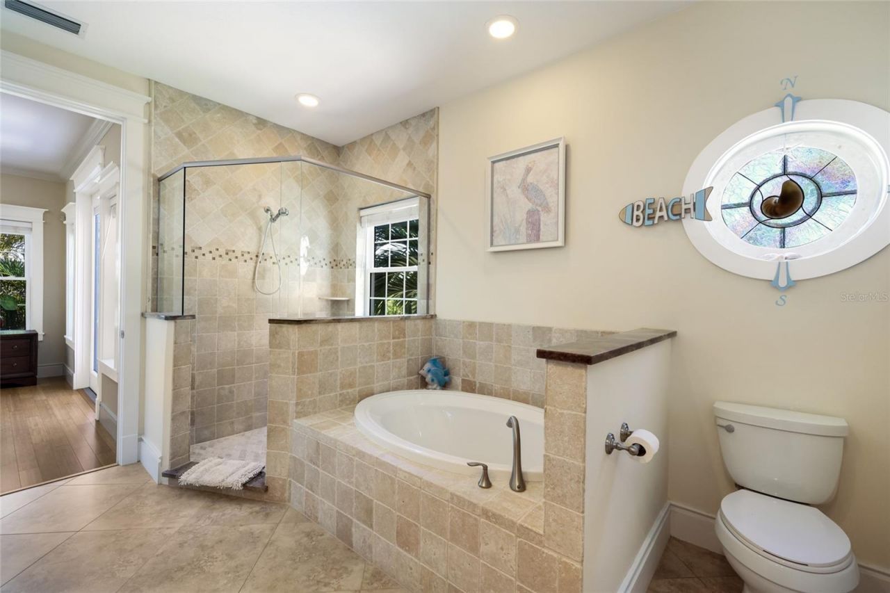 309 68th Street, Holmes Beach, FL 34217 Photo
