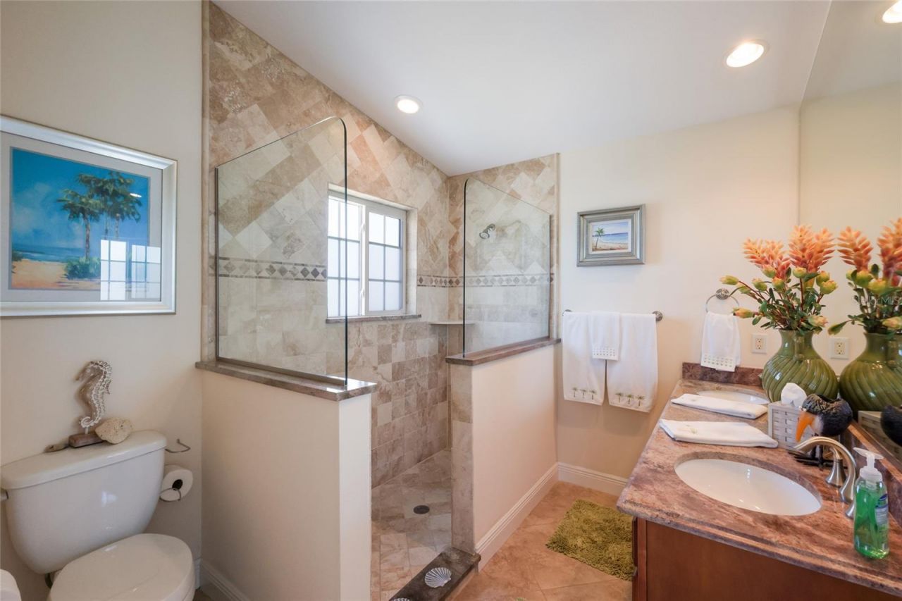 309 68th Street, Holmes Beach, FL 34217 Photo