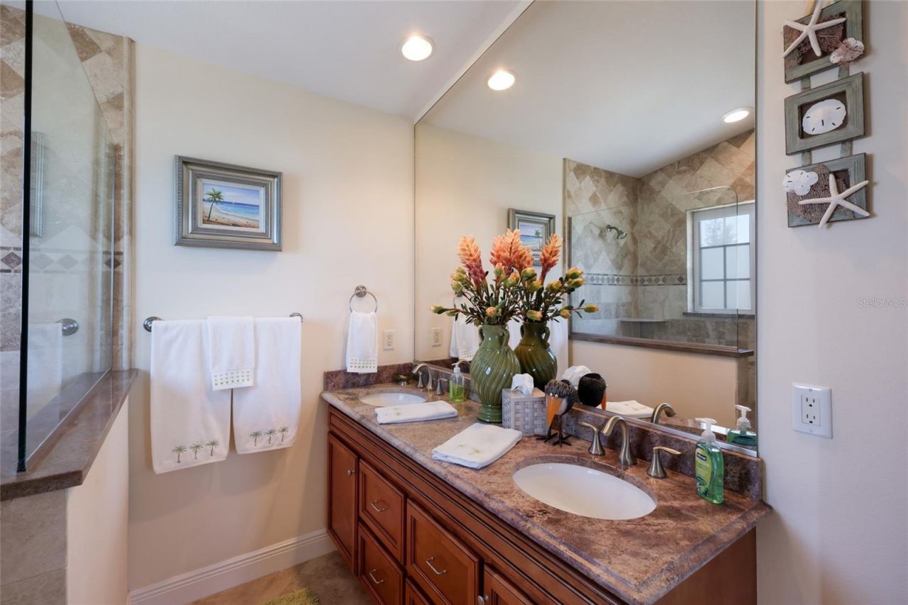 309 68th Street, Holmes Beach, FL 34217 Photo